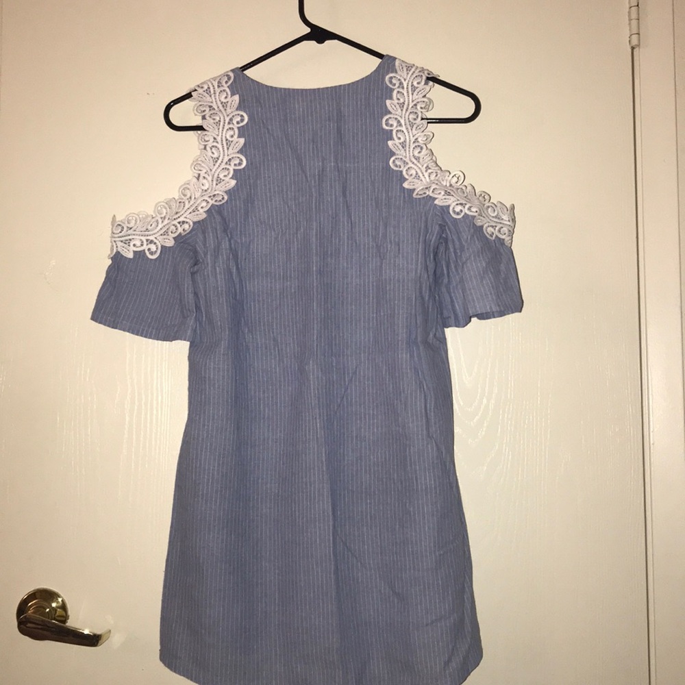 Dress - Picture 2 of 3